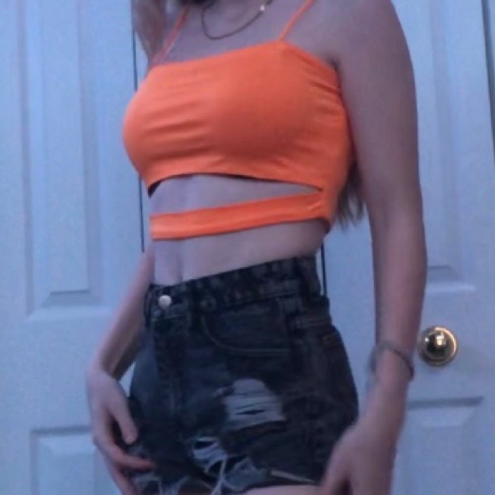 cropped orange tank